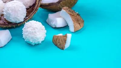 Thumbnail for 11 Benefits and Side Effects of Coconut Oil [Updated Jan/2023]
