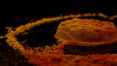 Thumbnail for 4 Smart Ways to Use Turmeric Powder for Better Absorption