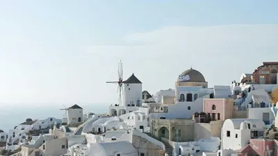 Person consulting a healthcare provider about urinary discomfort